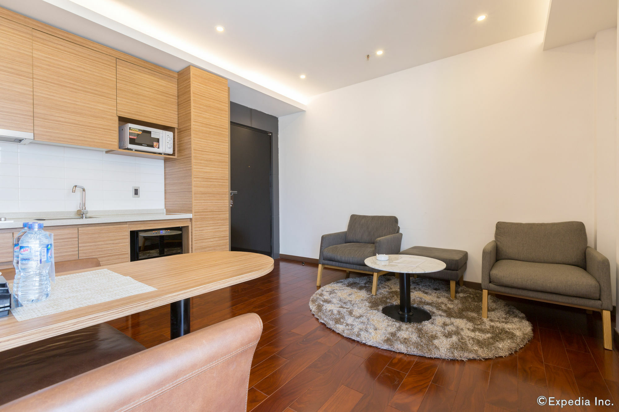 Charm Suite Residence Saigon Ho Chi Minh City Exterior photo