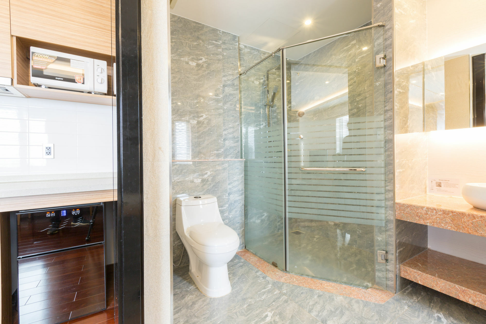 Charm Suite Residence Saigon Ho Chi Minh City Exterior photo